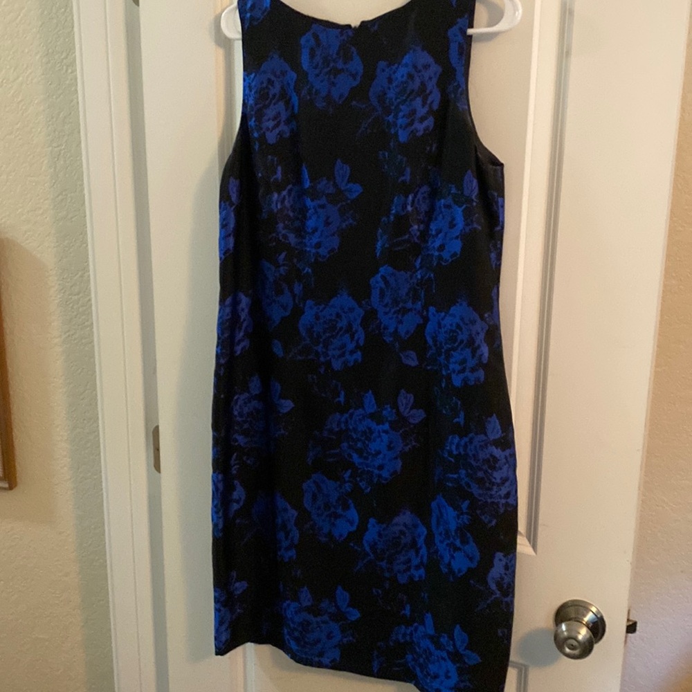 Helene Berman sleeveless cocktail dress w/faux patent leather belt (removable)